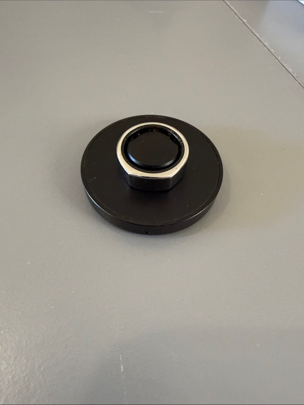 Oura Ring - Picture 3 of 4